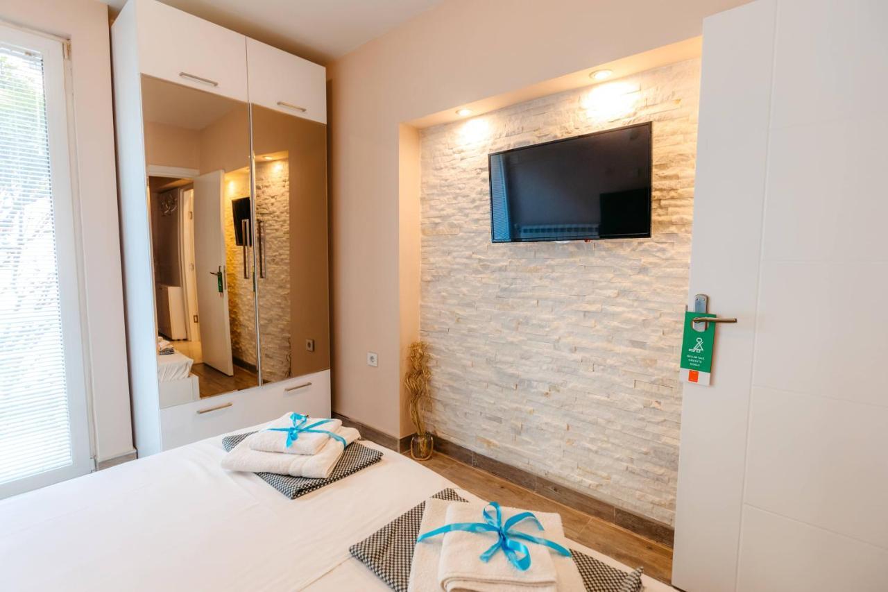 Turist Apartment Ni Esterno foto