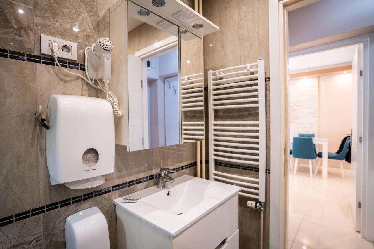 Turist Apartment Ni Esterno foto
