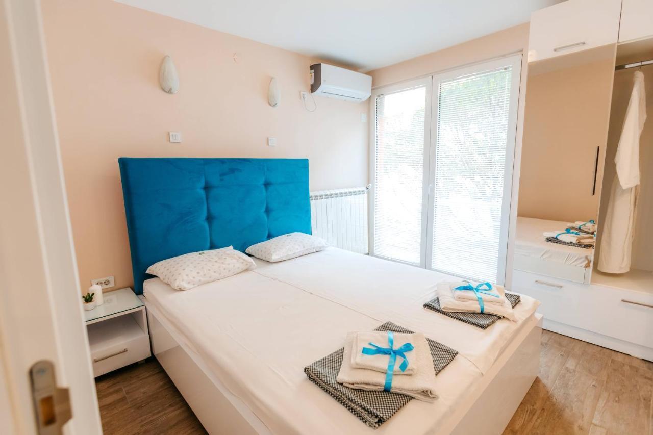 Turist Apartment Ni Esterno foto