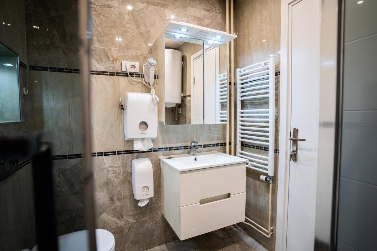 Turist Apartment Ni Esterno foto
